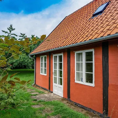 Feriehus Three-bedroom Holiday In 2 *